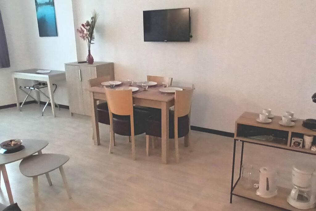 Grand Classe 2 Etoiles De 1 A 4 Personnes Apartment