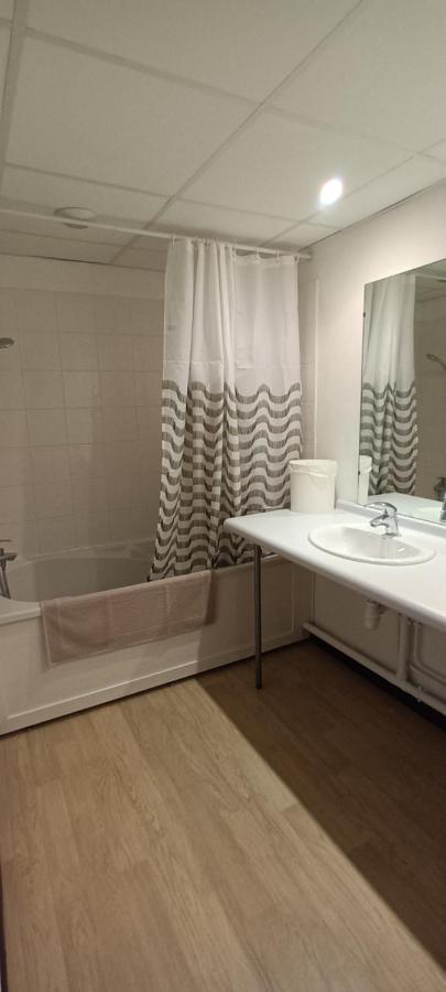 Grand Classe 2 Etoiles De 1 A 4 Personnes Apartment