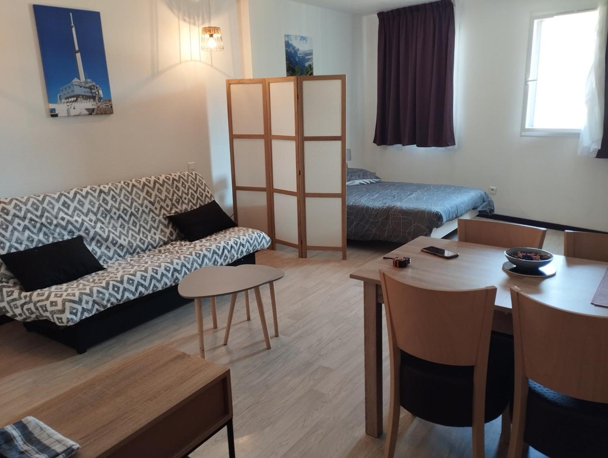 Grand Classe 2 Etoiles De 1 A 4 Personnes Apartment